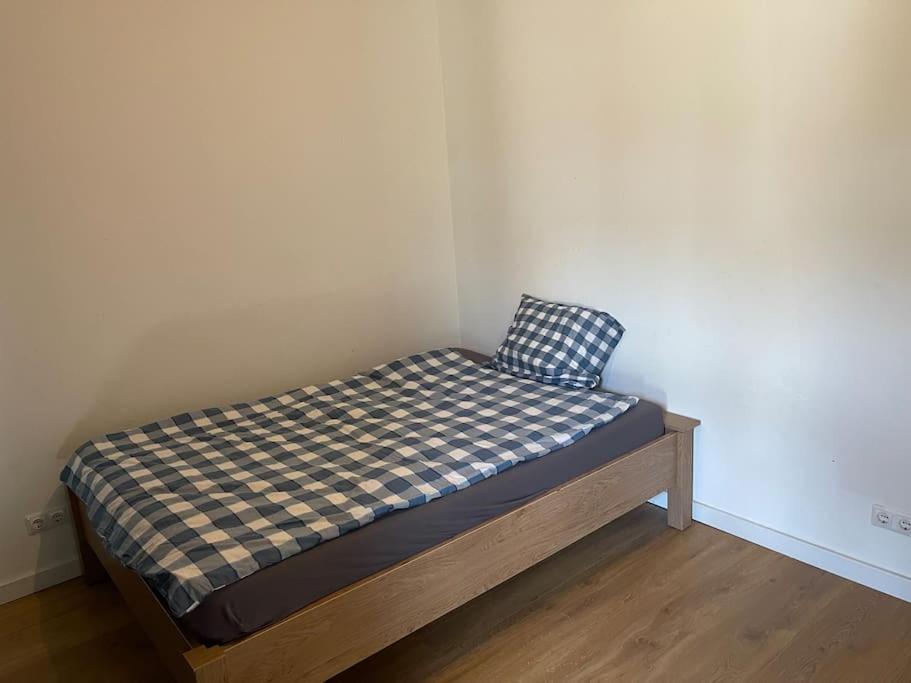 Lovely 1 Private Bedroom With Garden View Rotterdam Kültér fotó
